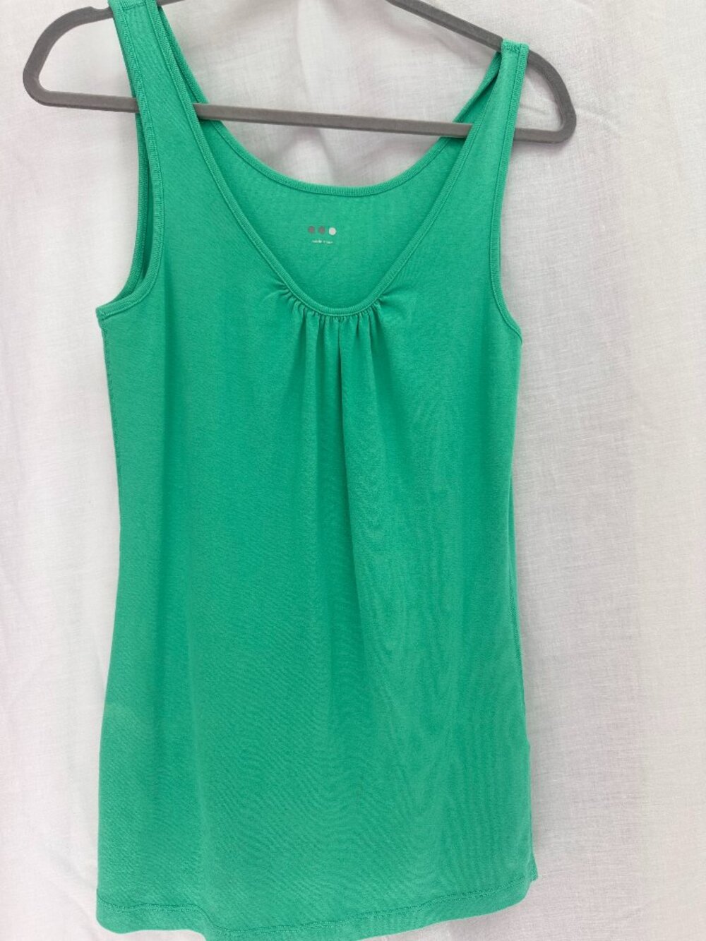 Three Dots Green Gathered Scoop Neck Tank Top